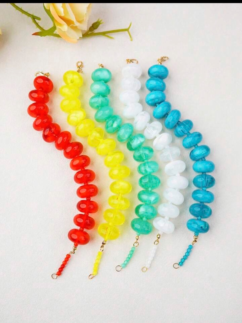 New! Cloud Dancer White Bead Resin Statement Bracelet - Women’s Jewelry - Picture 5 of 12